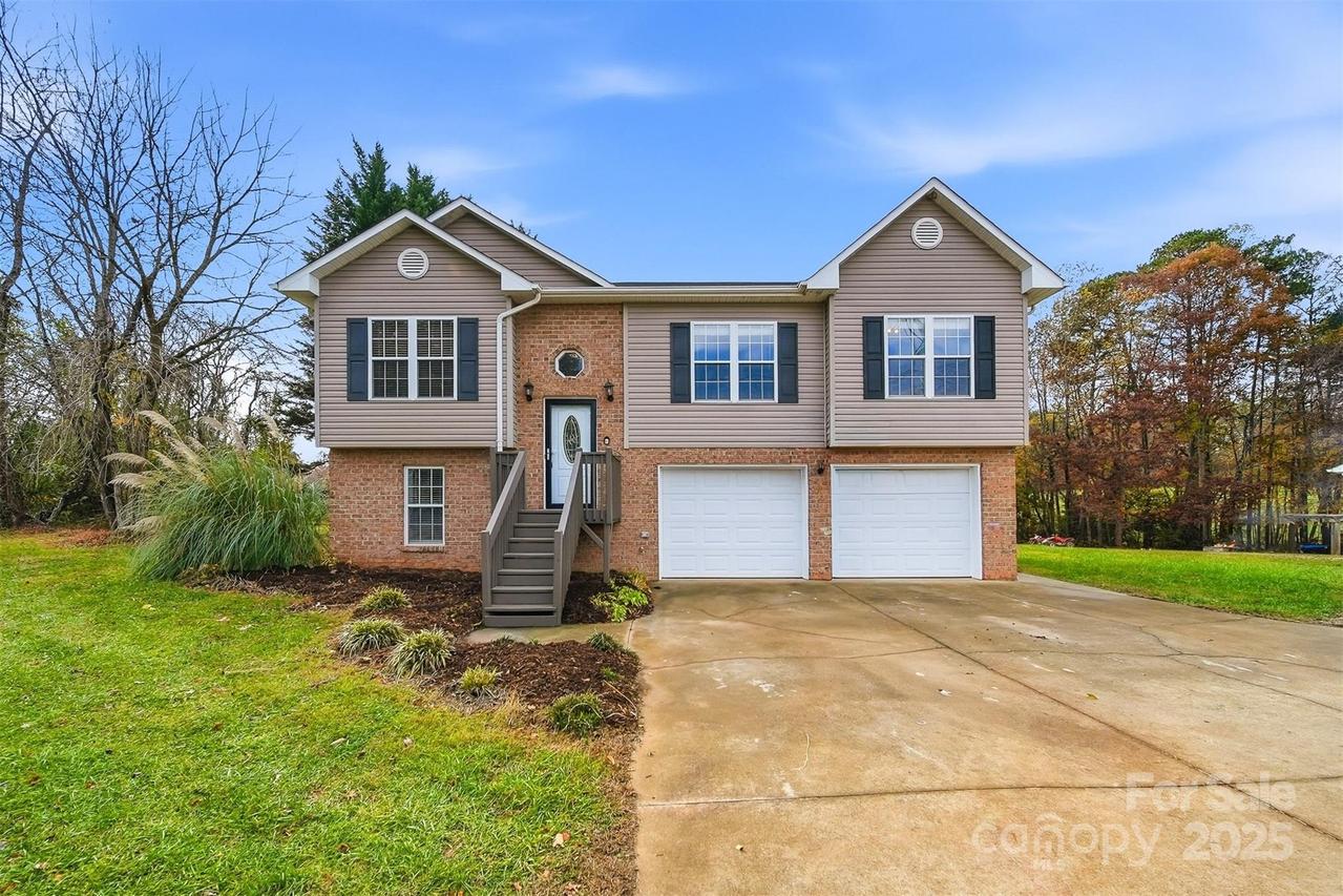 904 Pine Mountain Rd., Hudson, NC 28638