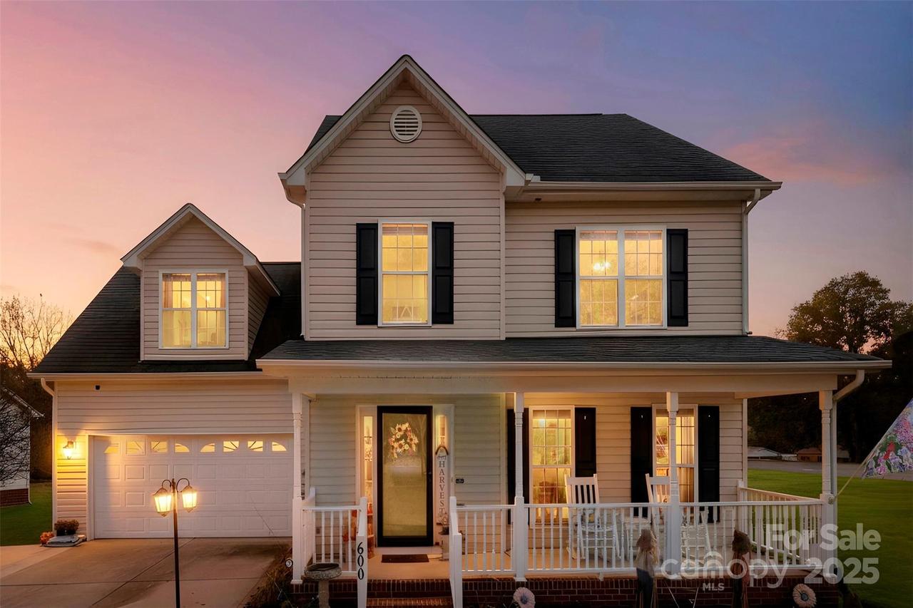 600 Summey Farm Dr., Dallas, NC 28034