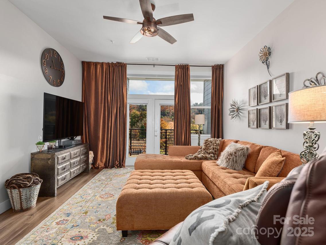 55 S Market St. #507, Asheville, NC 28801