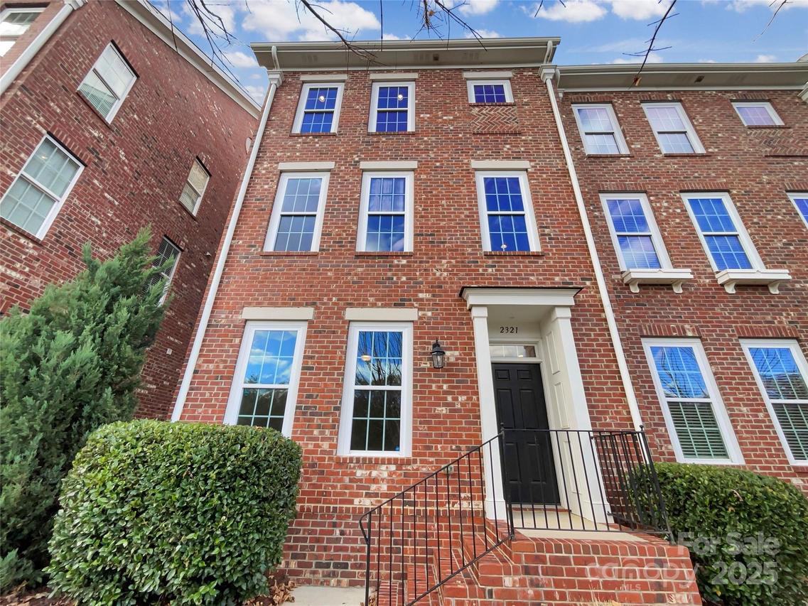 2321 Silver Crescent Dr., Charlotte, NC 28273