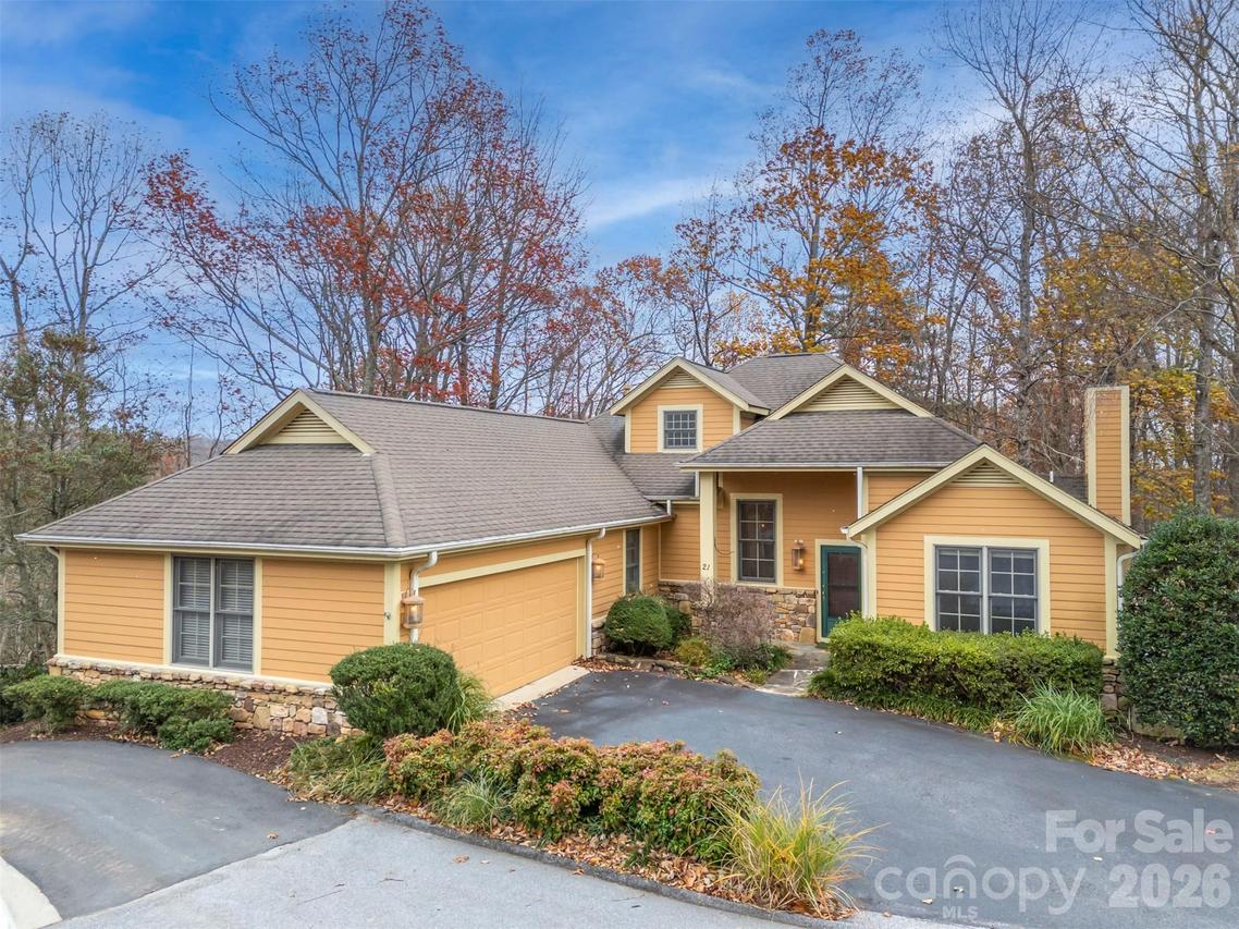 21 Wild Flower Hollow, Hendersonville, NC 28739