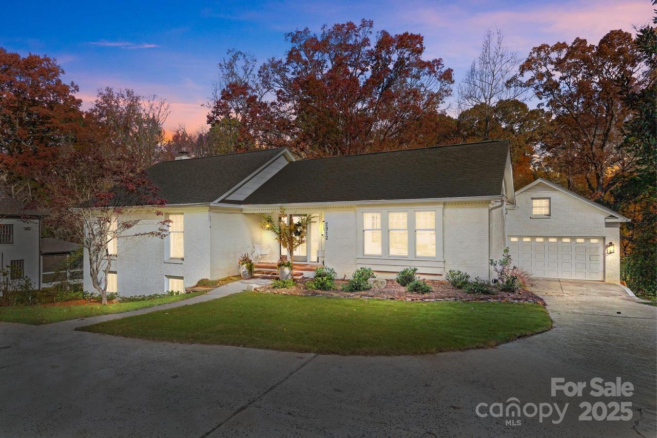 2912 Hinsdale St., Charlotte, NC 28210
