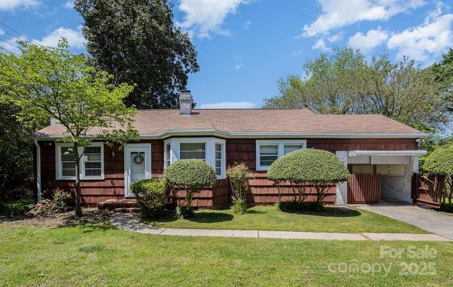 111 Oakdale St., Gastonia, NC 28054