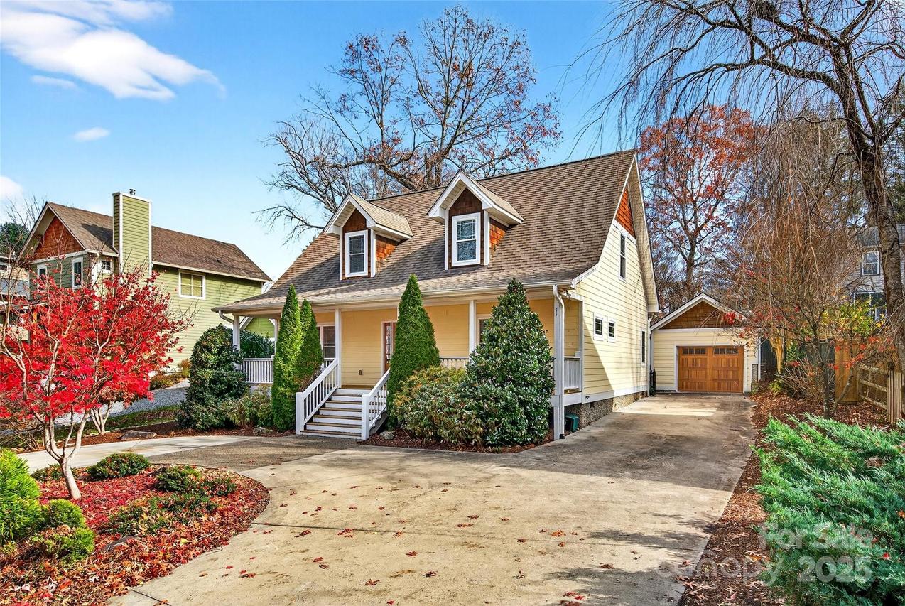 113 Craggy St., Black Mountain, NC 28711