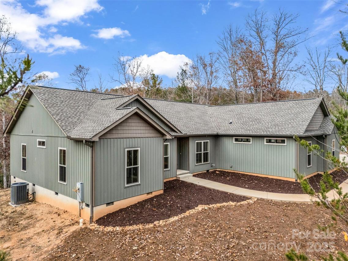 140 Cove Crest Dr., Rutherfordton, NC 28139
