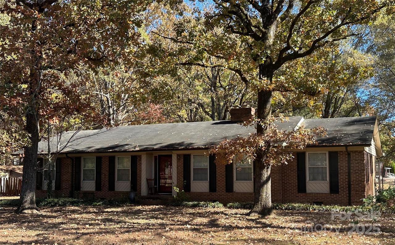 1902 Shady Ln., Monroe, NC 28110