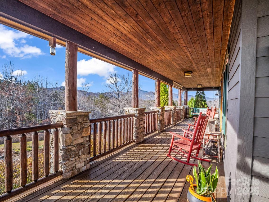 301 Peaks Dr., Lake Lure, NC 28746