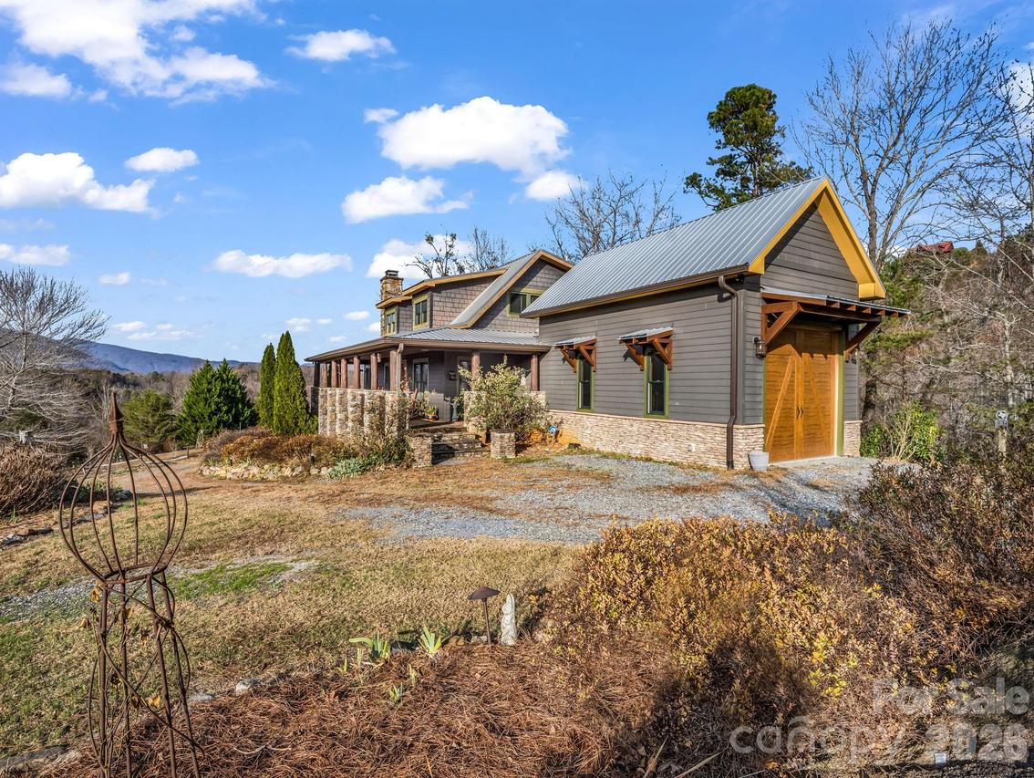 301 Peaks Dr., Lake Lure, NC 28746