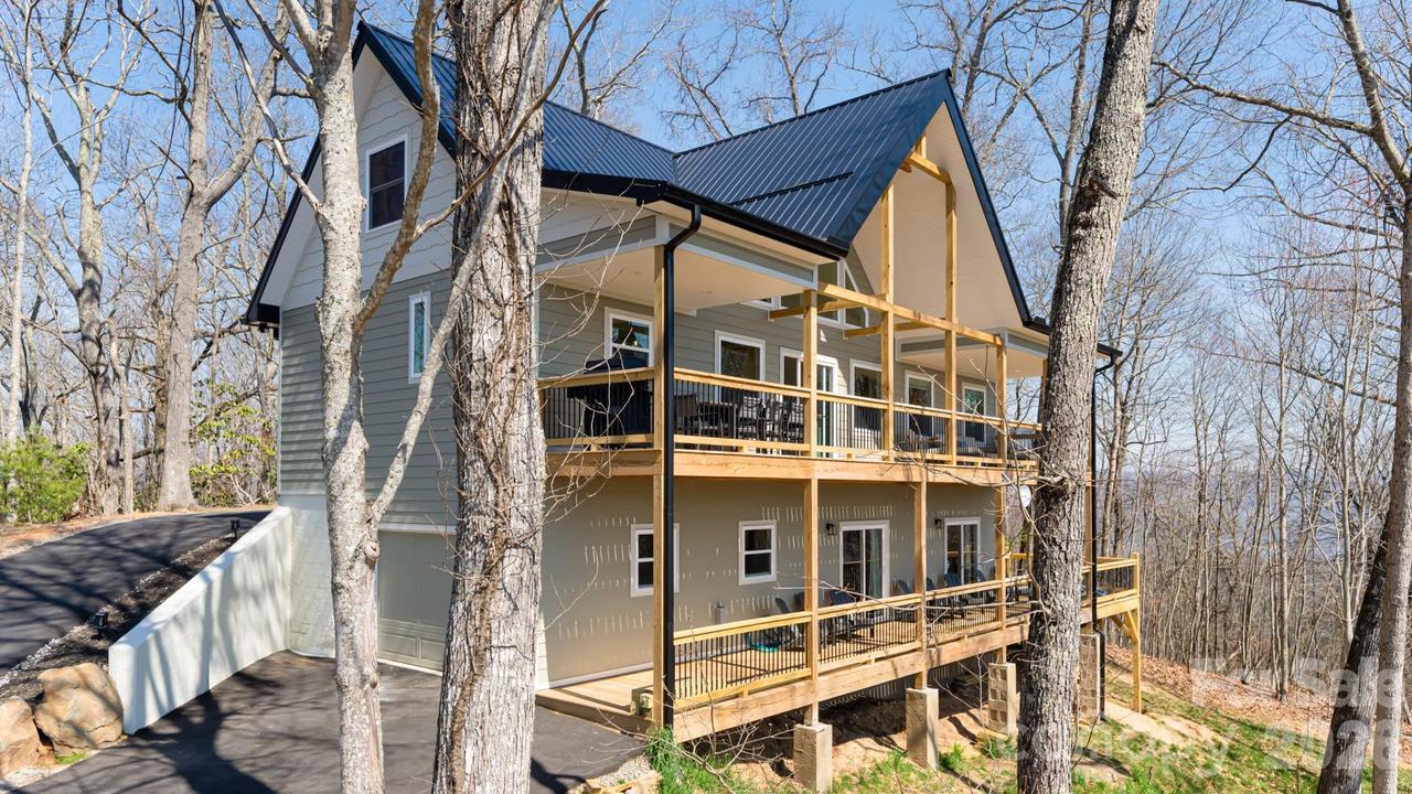 65 Thumper Tr., Waynesville, NC 28785