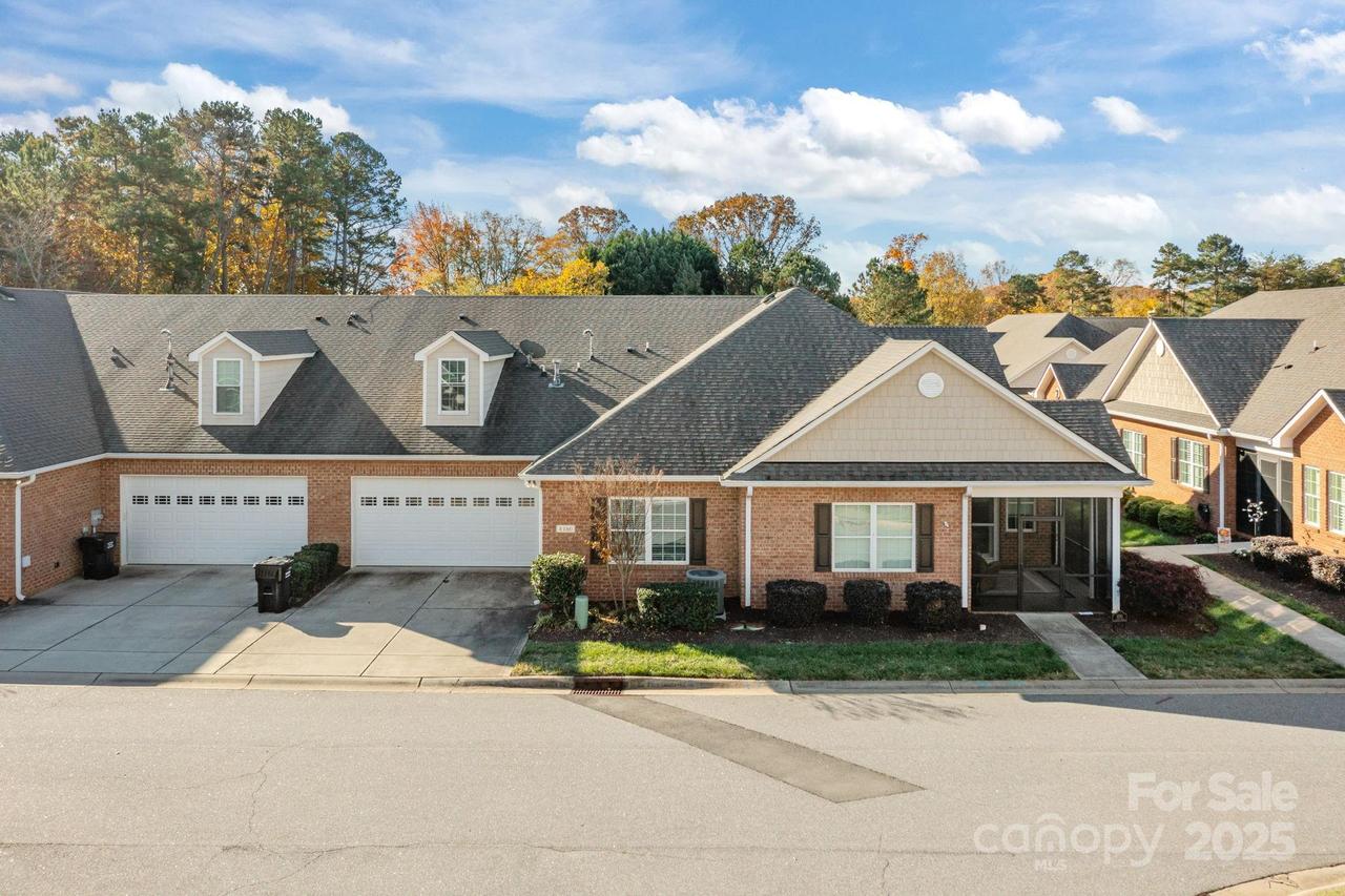 8380 Glacier Dr., Denver, NC 28037