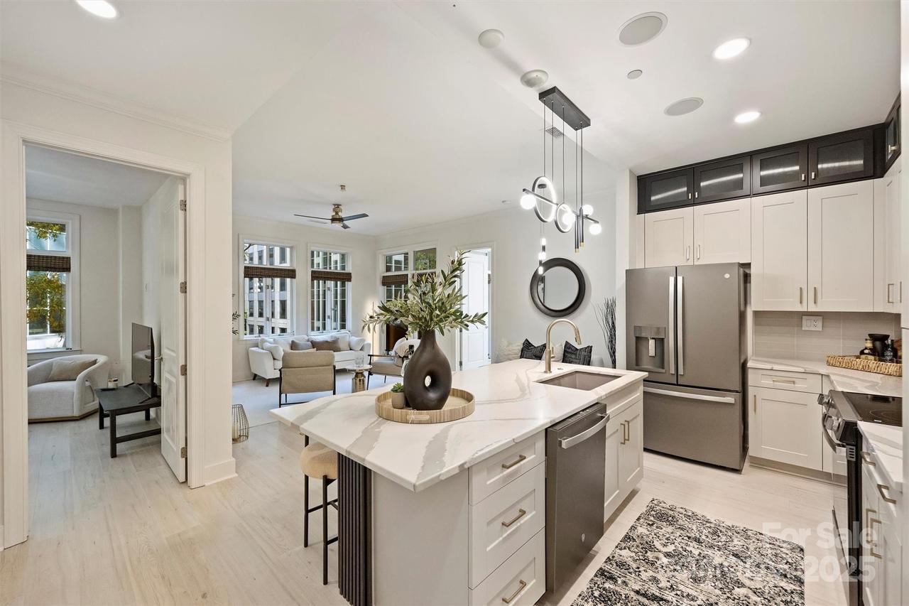 230 S Tryon St. #307, Charlotte, NC 28202