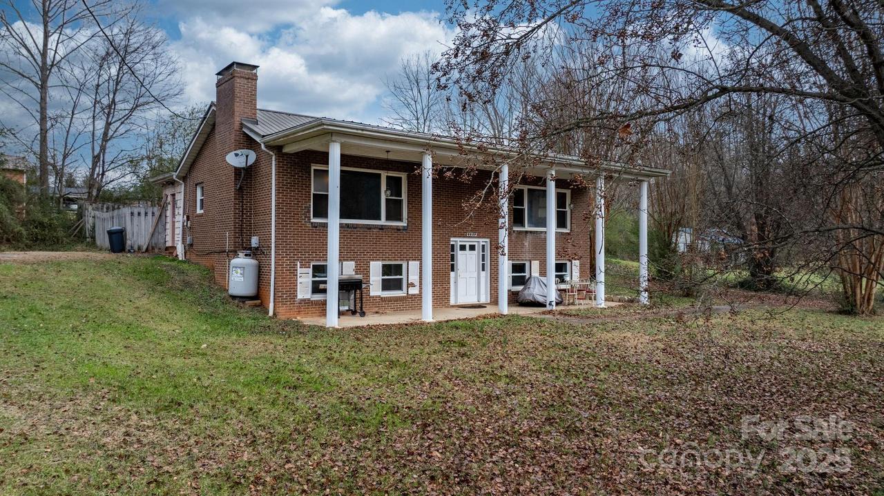 3859 Metcalf Dr., Morganton, NC 28655