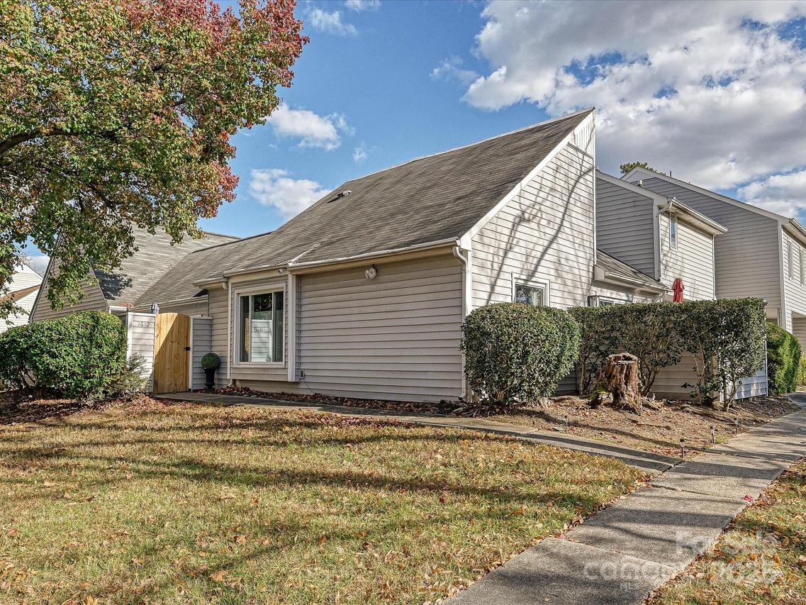 1612 Hollow Dr., Charlotte, NC 28212