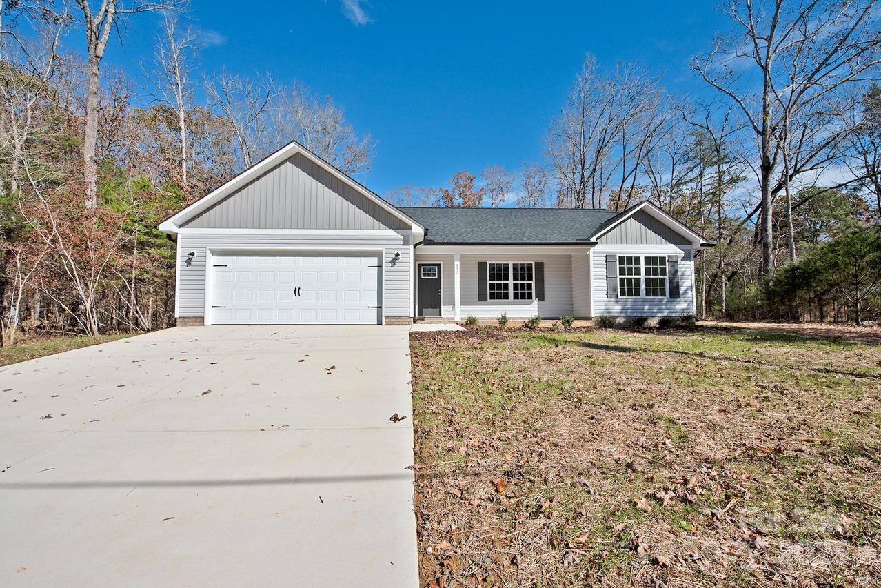 872 Roxboro Dr., Mount Gilead, NC 28025