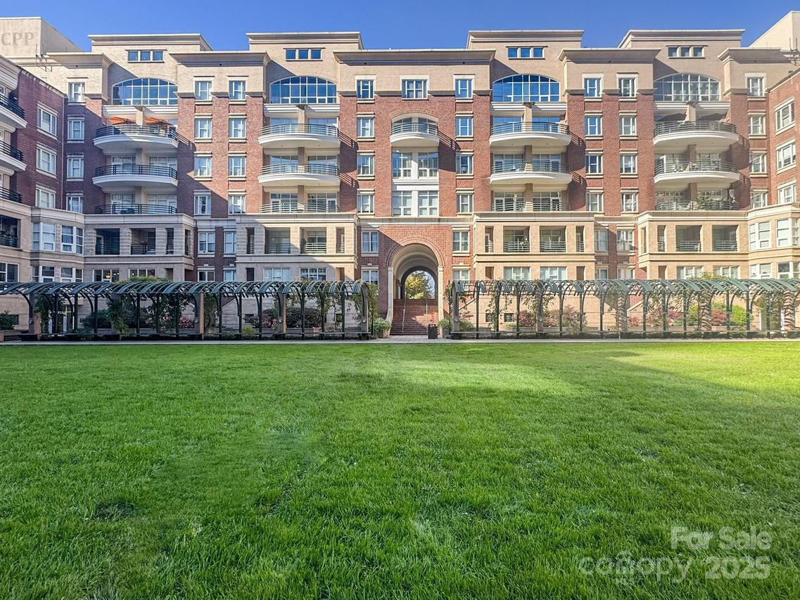 400 N Church St. #420, Charlotte, NC 28202