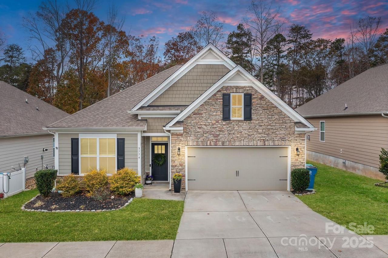 3779 Summer Haven Dr., Sherrills Ford, NC 28673
