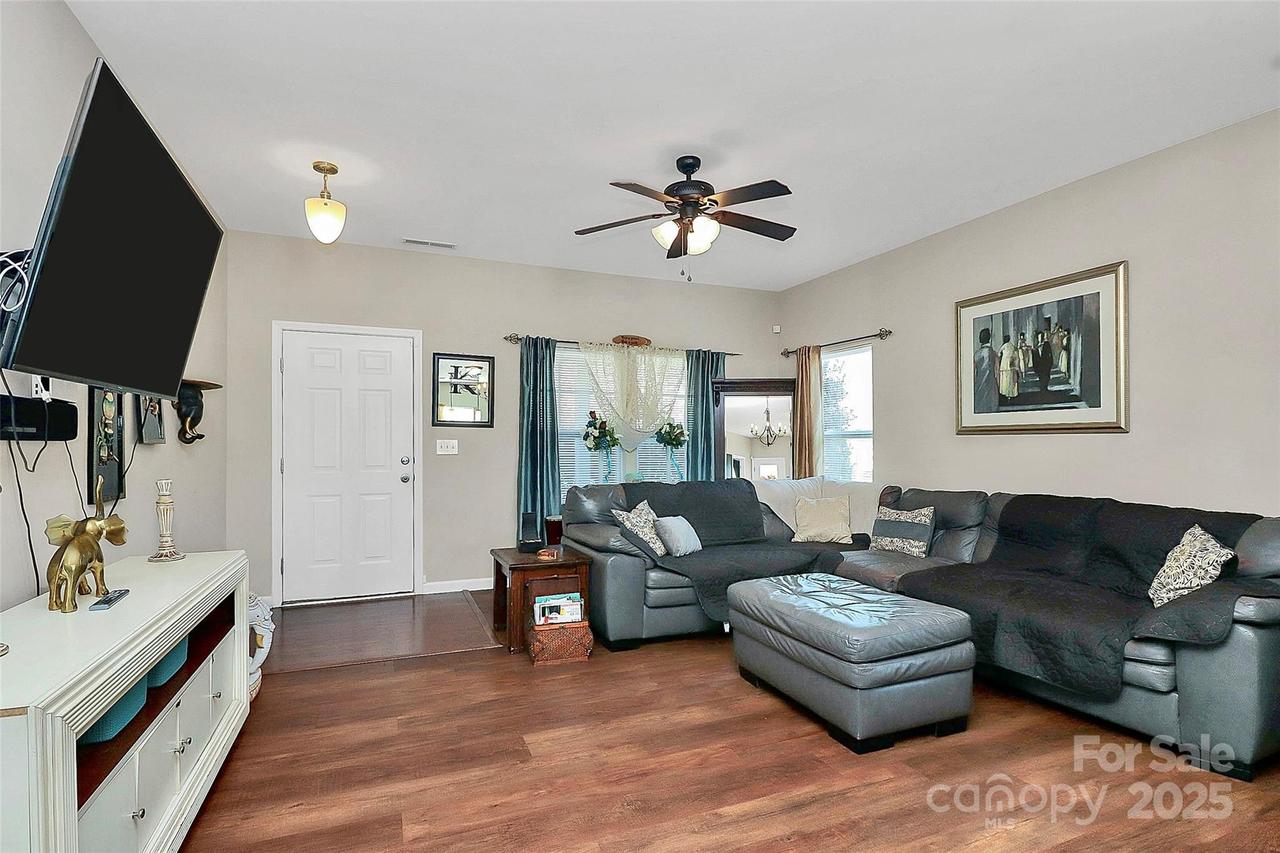 4175 Broadstairs Dr., Concord, NC 28025