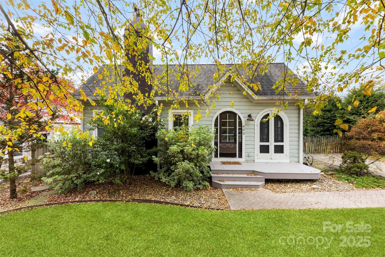 403 Hillcrest Ave., Gastonia, NC 28052