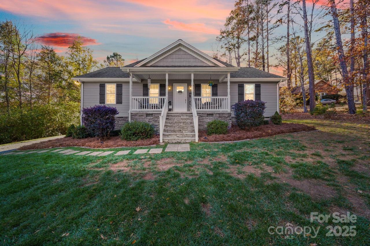 1223 Rainbow Dr., Oakboro, NC 28129