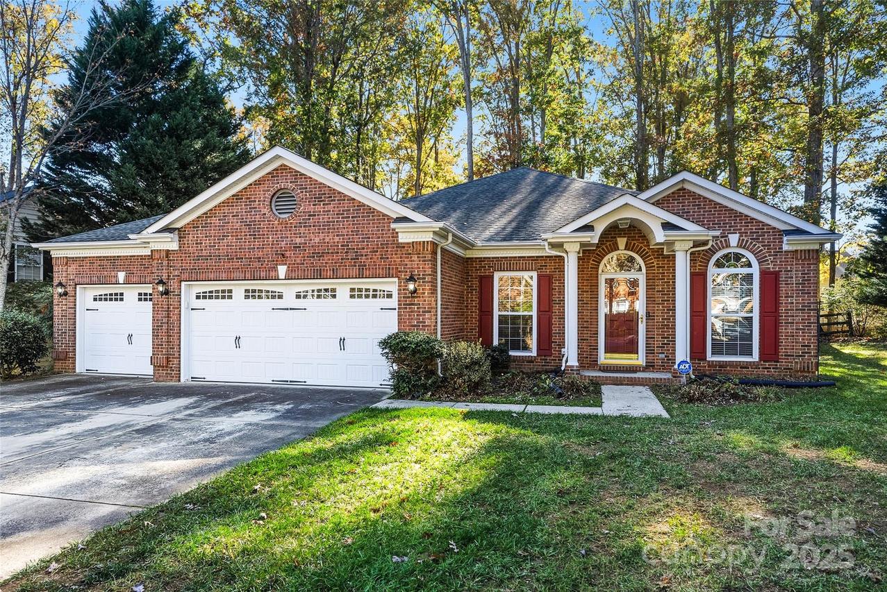 10526 Sycamore Club Dr., Mint Hill, NC 28227