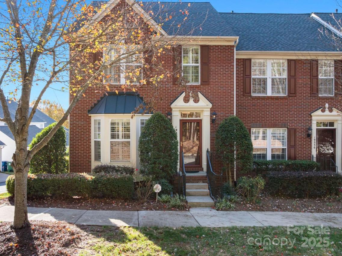 19560 Makayla Ln., Cornelius, NC 28031