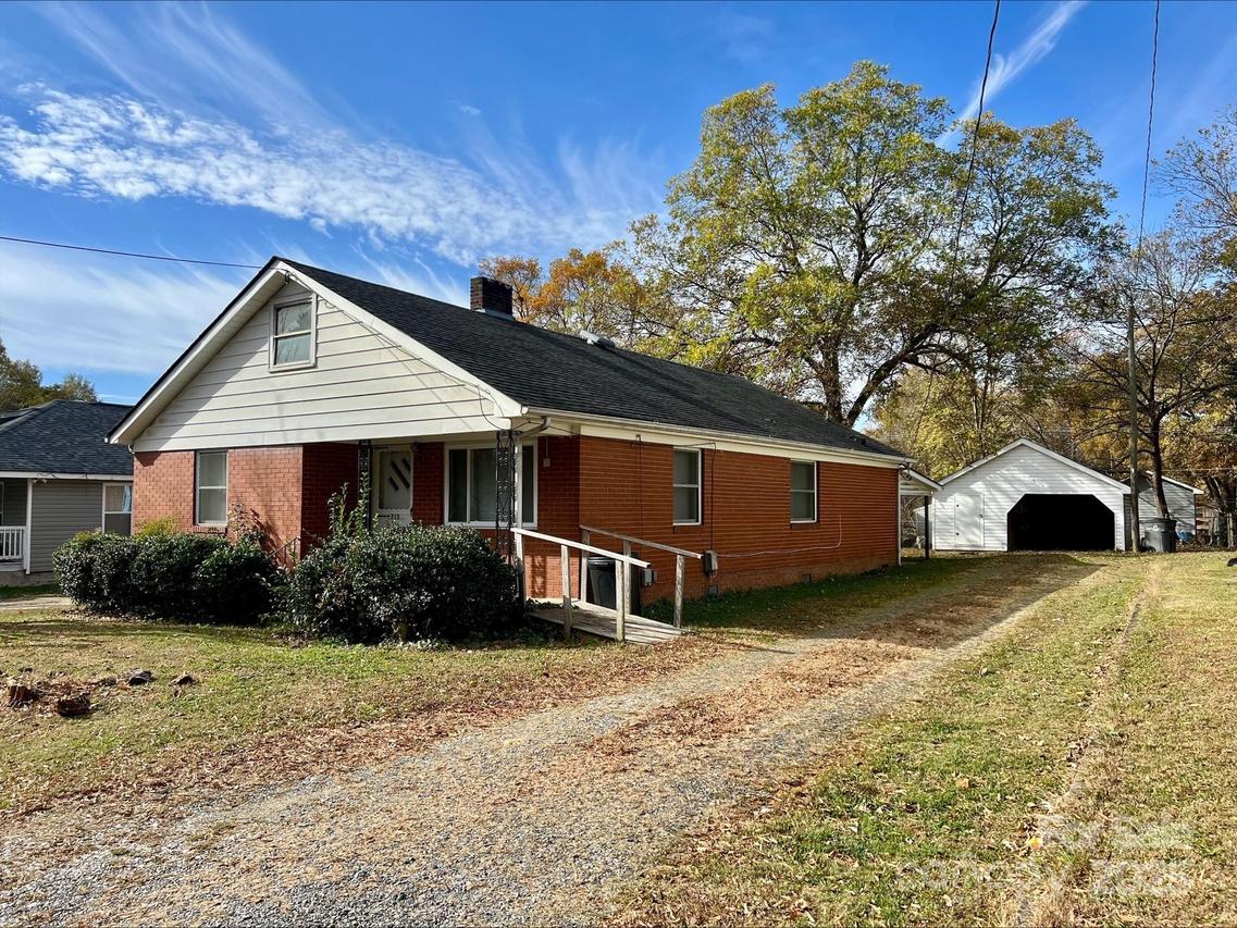 715 Deaton St., Kannapolis, NC 28081