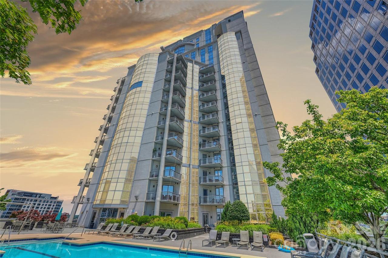 333 W Trade St. #2702, Charlotte, NC 28202