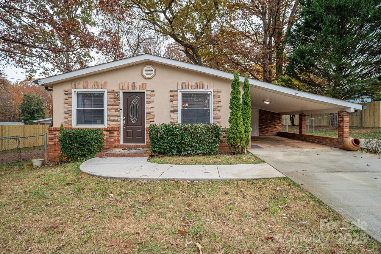 164 8th Ave., Conover, NC 28613