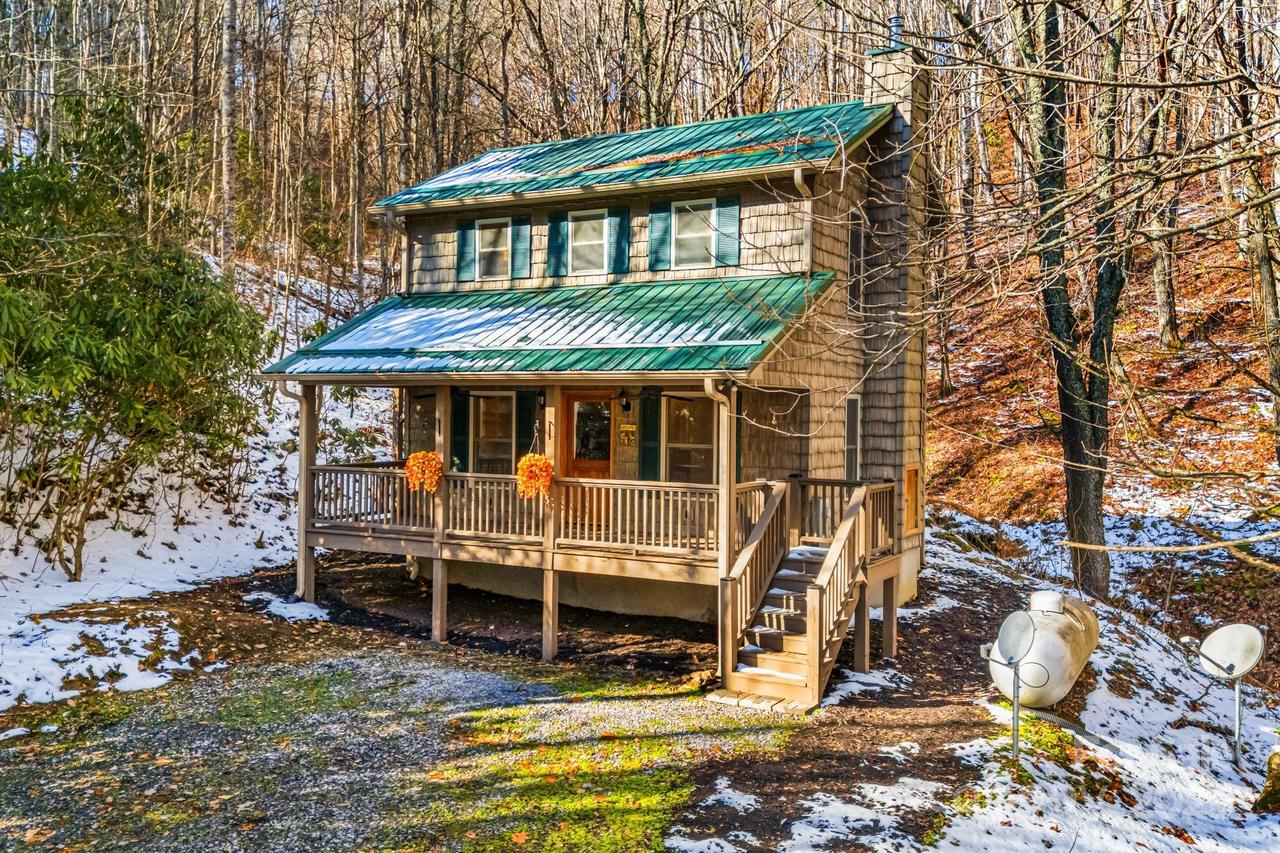7158 Max Patch Rd., Hot Springs, NC 28743