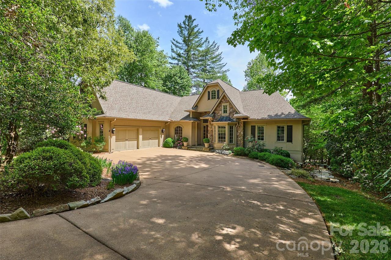 249 Pine Mountain Tr., Brevard, NC 28712