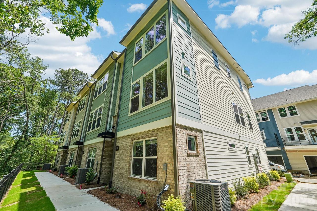 1526 Lithium Ln., Charlotte, NC 28211