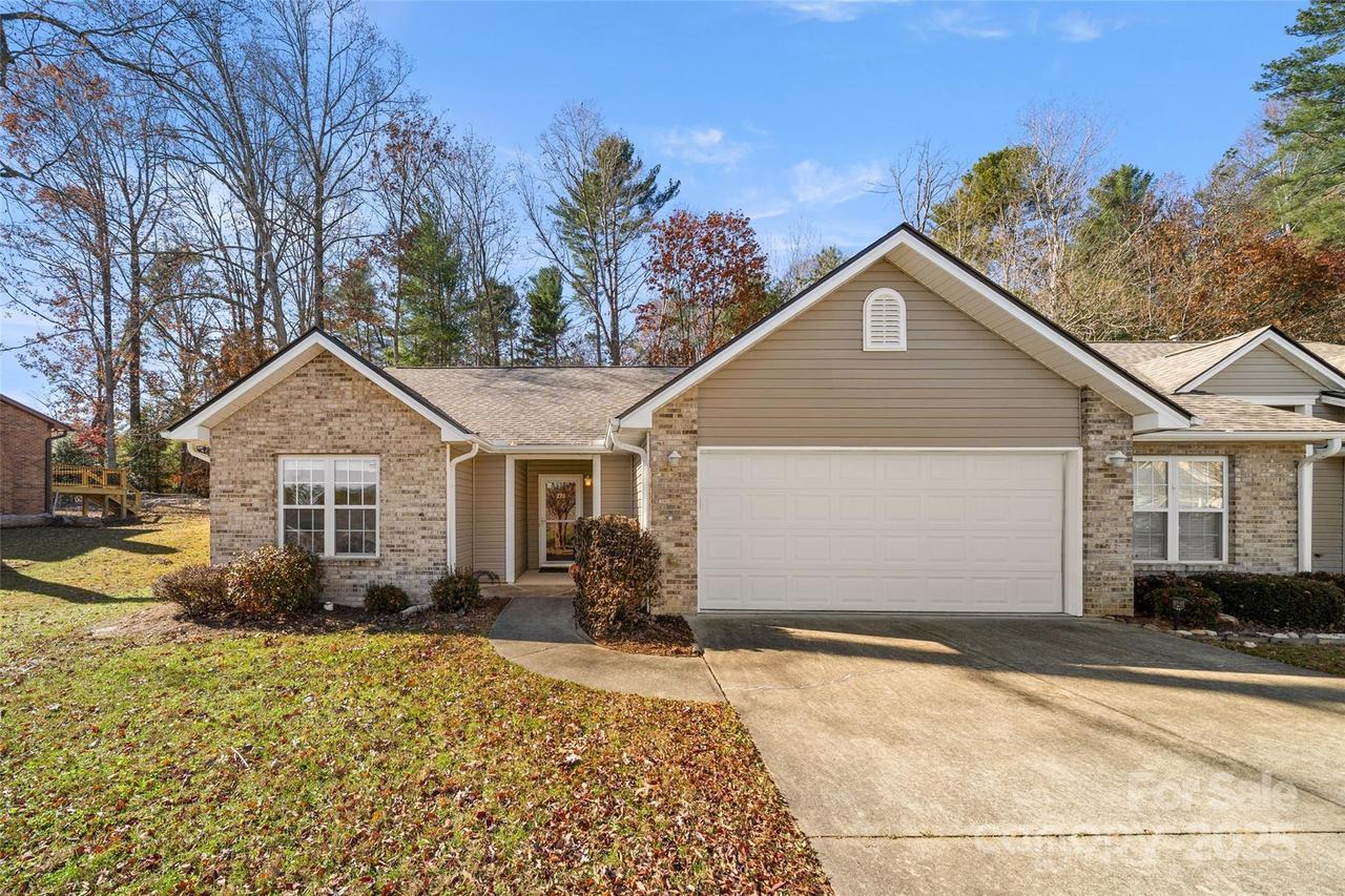 270 Farington Cir., Fletcher, NC 28732