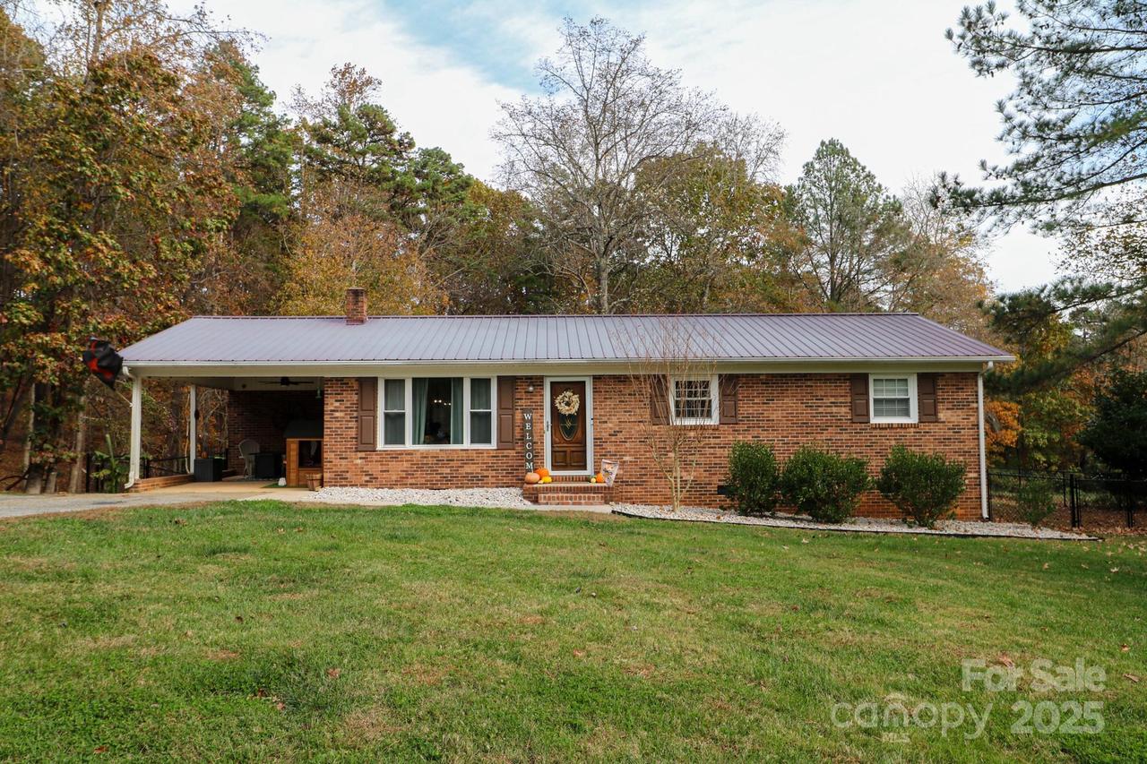 256 Forest Hill Dr., Denton, NC 27239