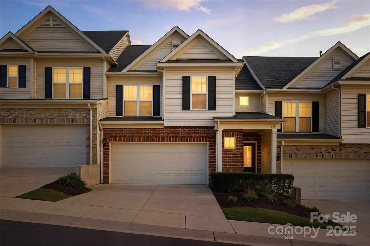 2541 Royal York Ave., Charlotte, NC 28210