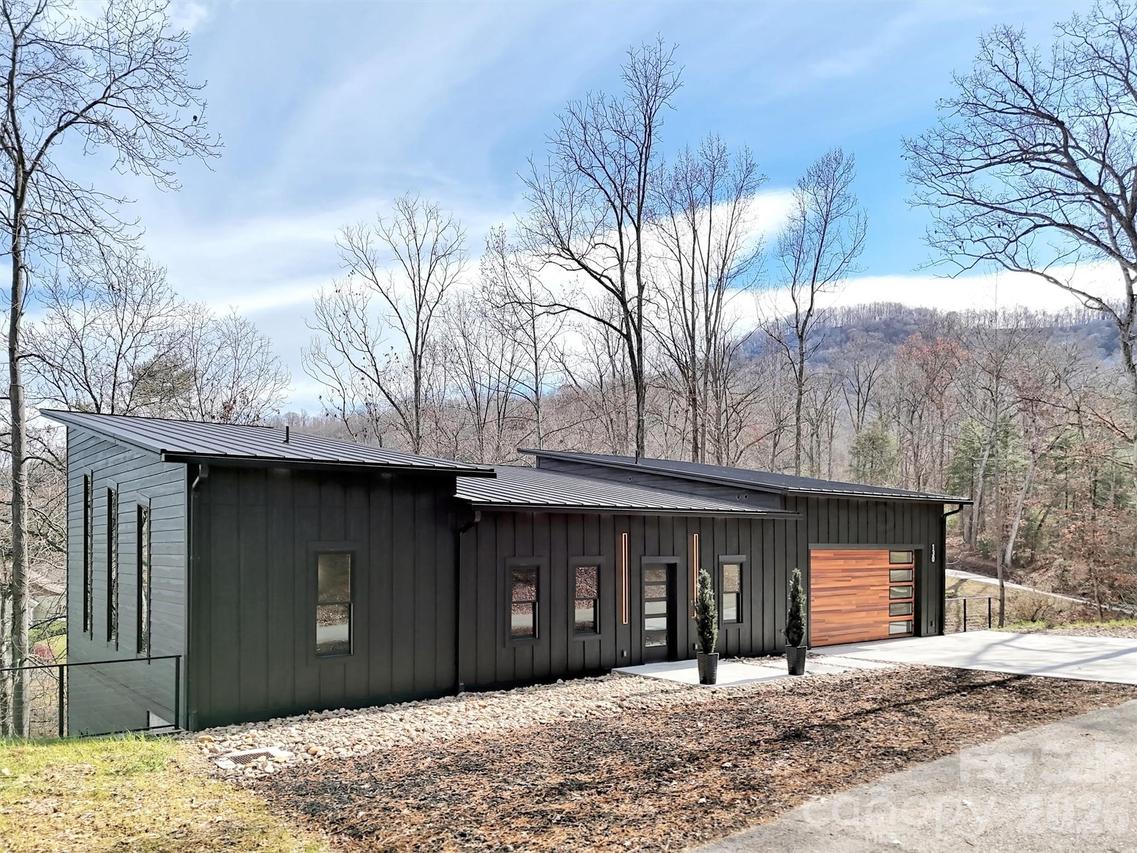 130 Midway Crossing Dr., Clyde, NC 28721