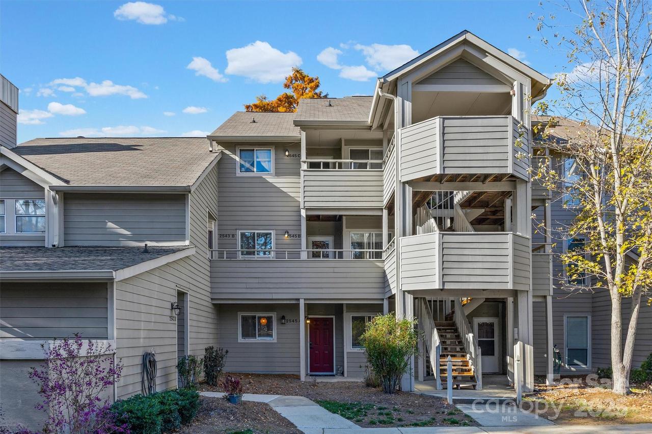 2545 Stockbridge Dr., Charlotte, NC 28210