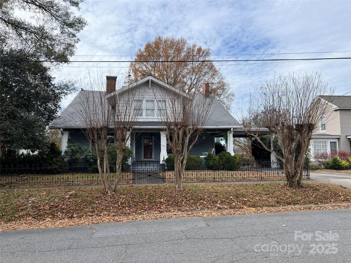 318 S Cedar St., Lincolnton, NC 28092