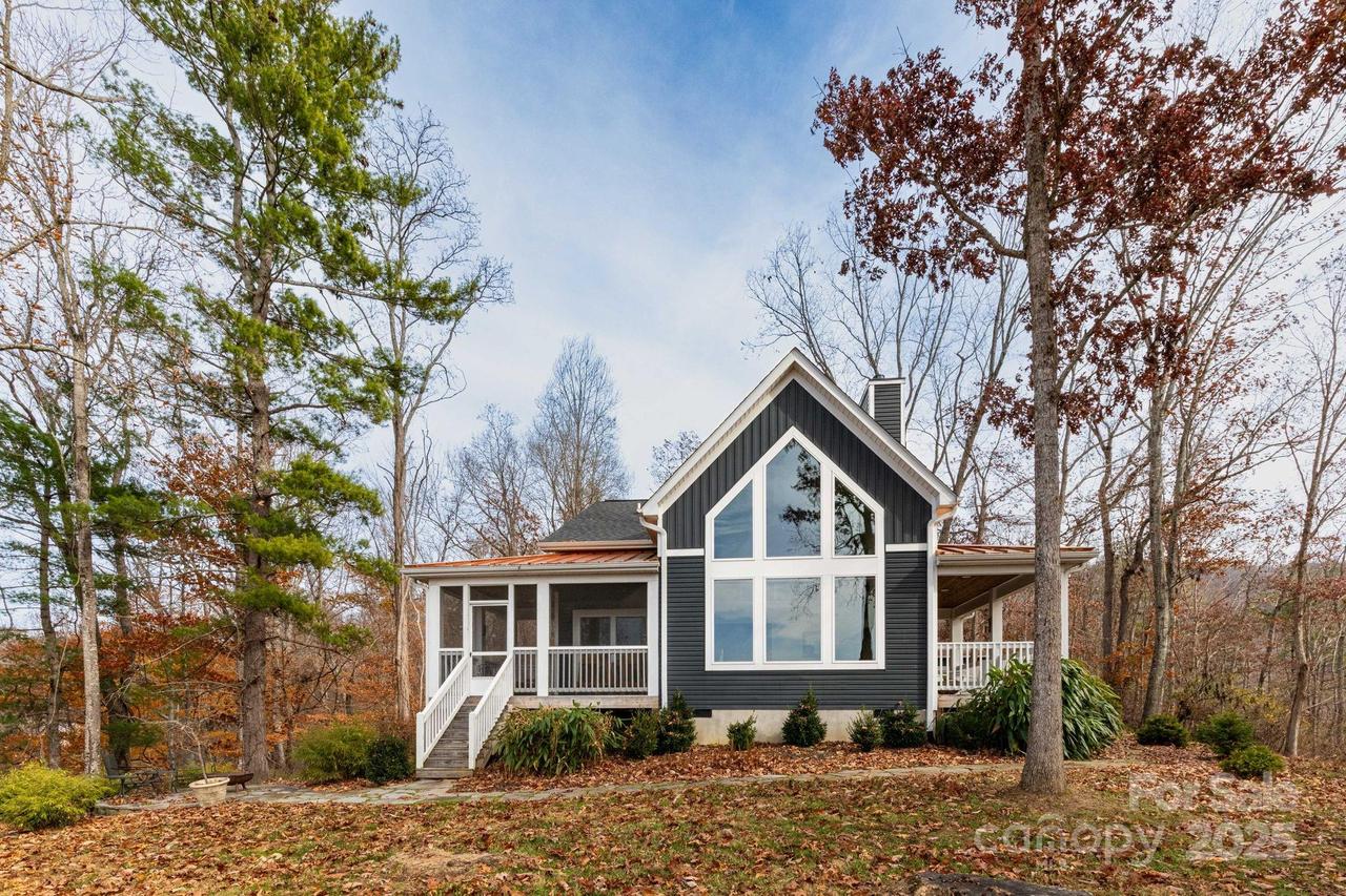 105 White Bridge Rd., Weaverville, NC 28787