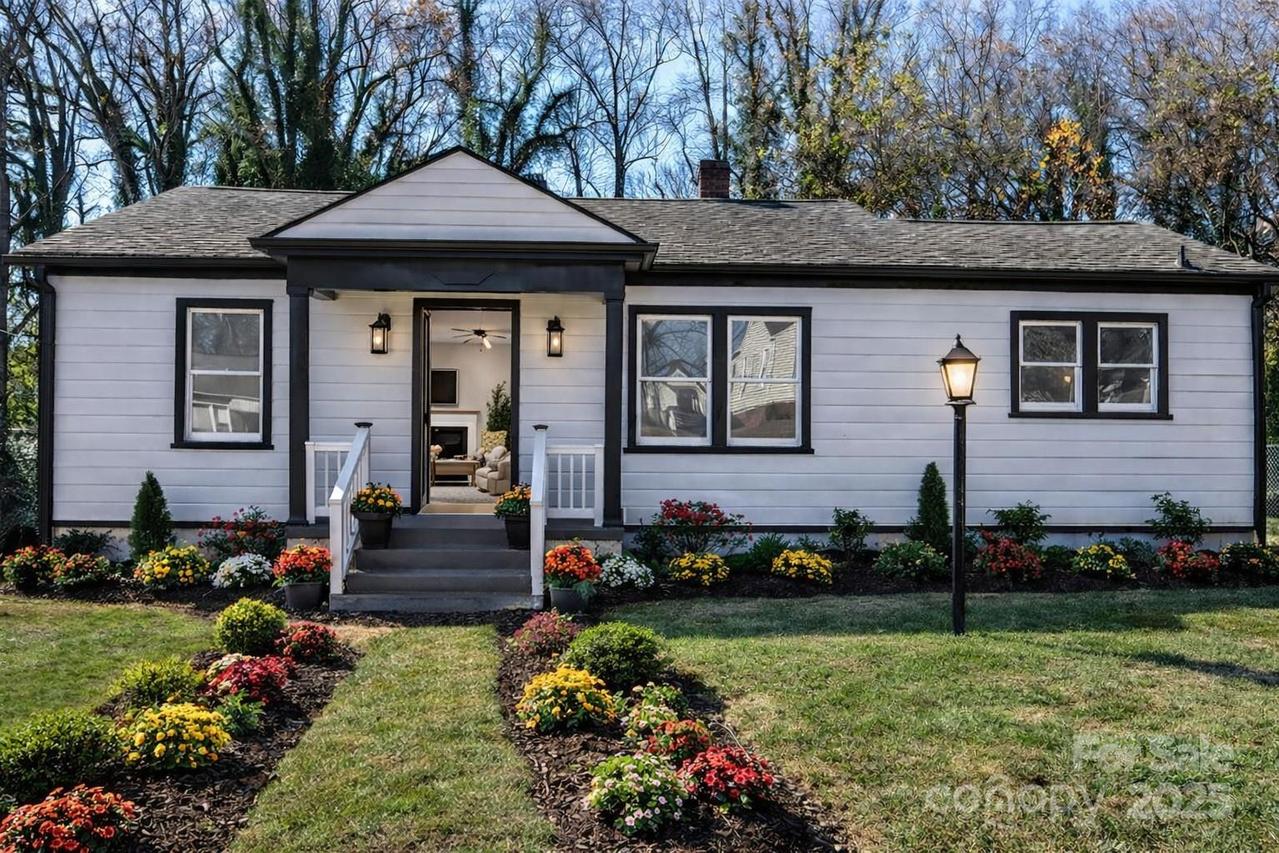 204 22nd Ave., Hickory, NC 28601