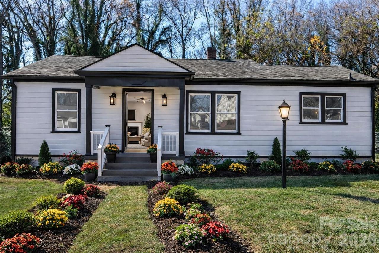 204 22nd Ave., Hickory, NC 28601