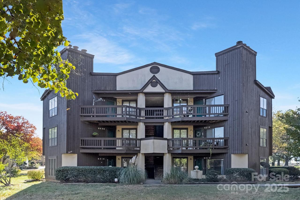 8212 Cedar Glen Dr., Charlotte, NC 28212