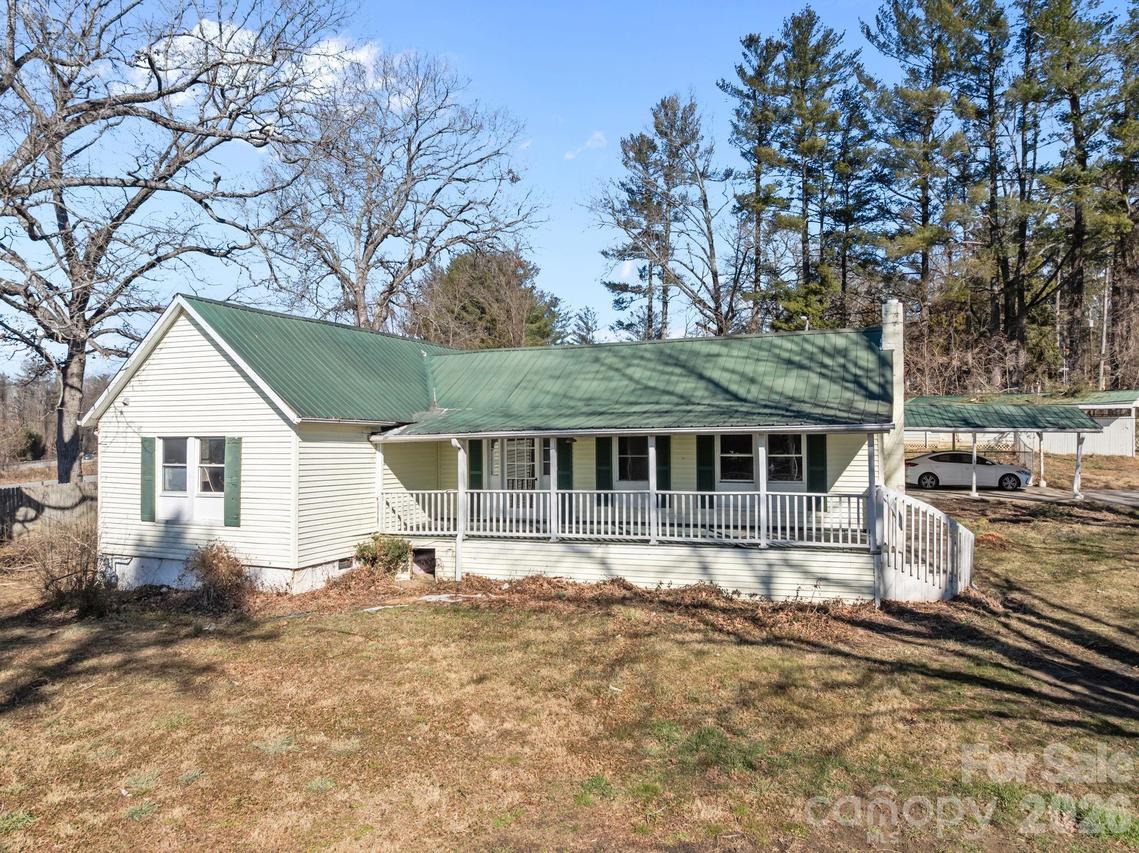 99 Wakefield Dr., Hendersonville, NC 28792