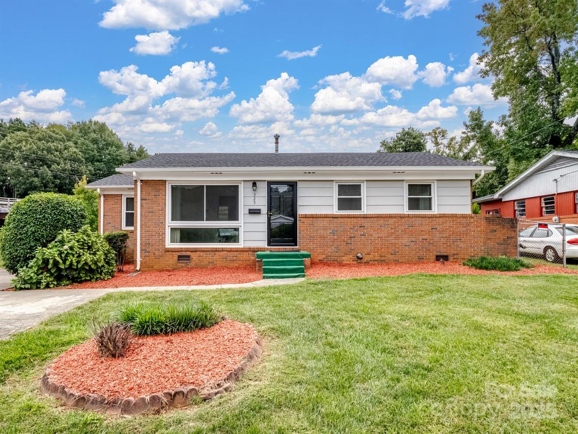 325 Prince Charles St., Charlotte, NC 28213
