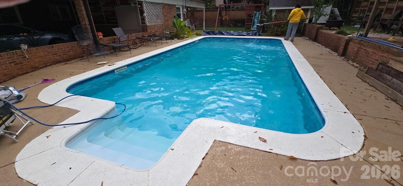 1339 Carmen Ln., Gastonia, NC 28054