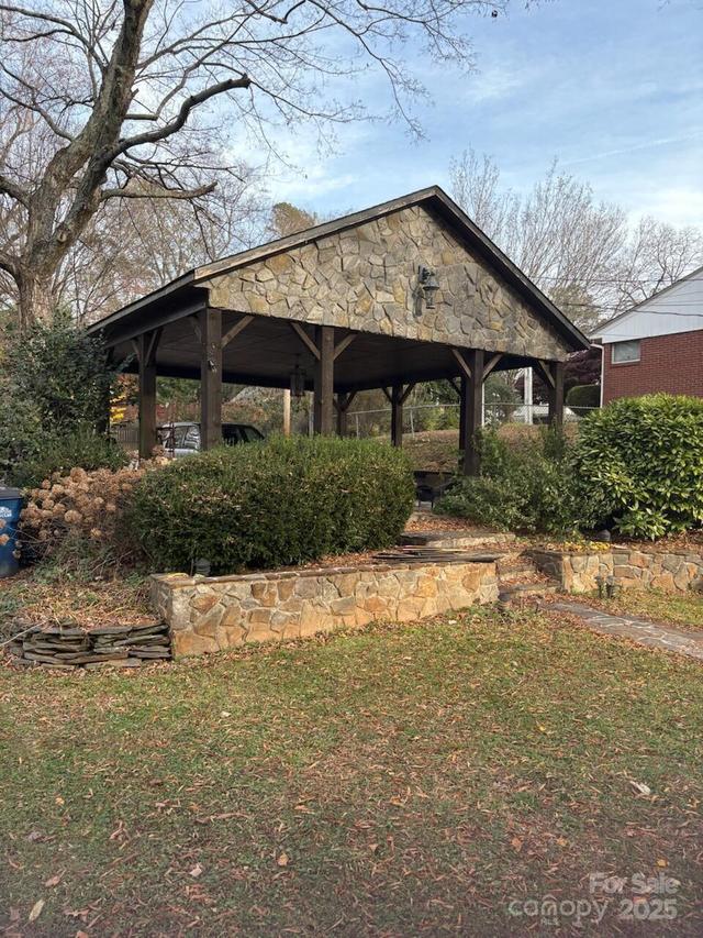 341 N Oak St., Statesville, NC 28677