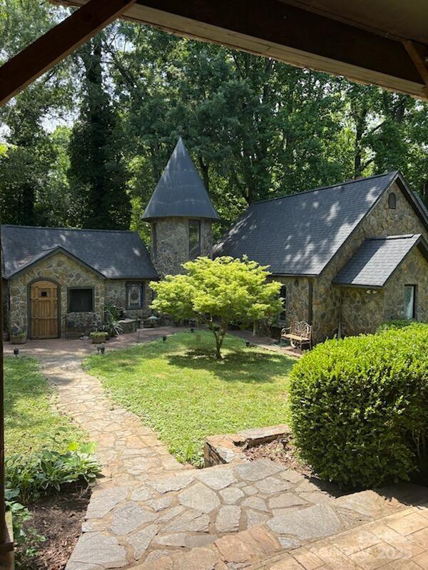 341 N Oak St., Statesville, NC 28677