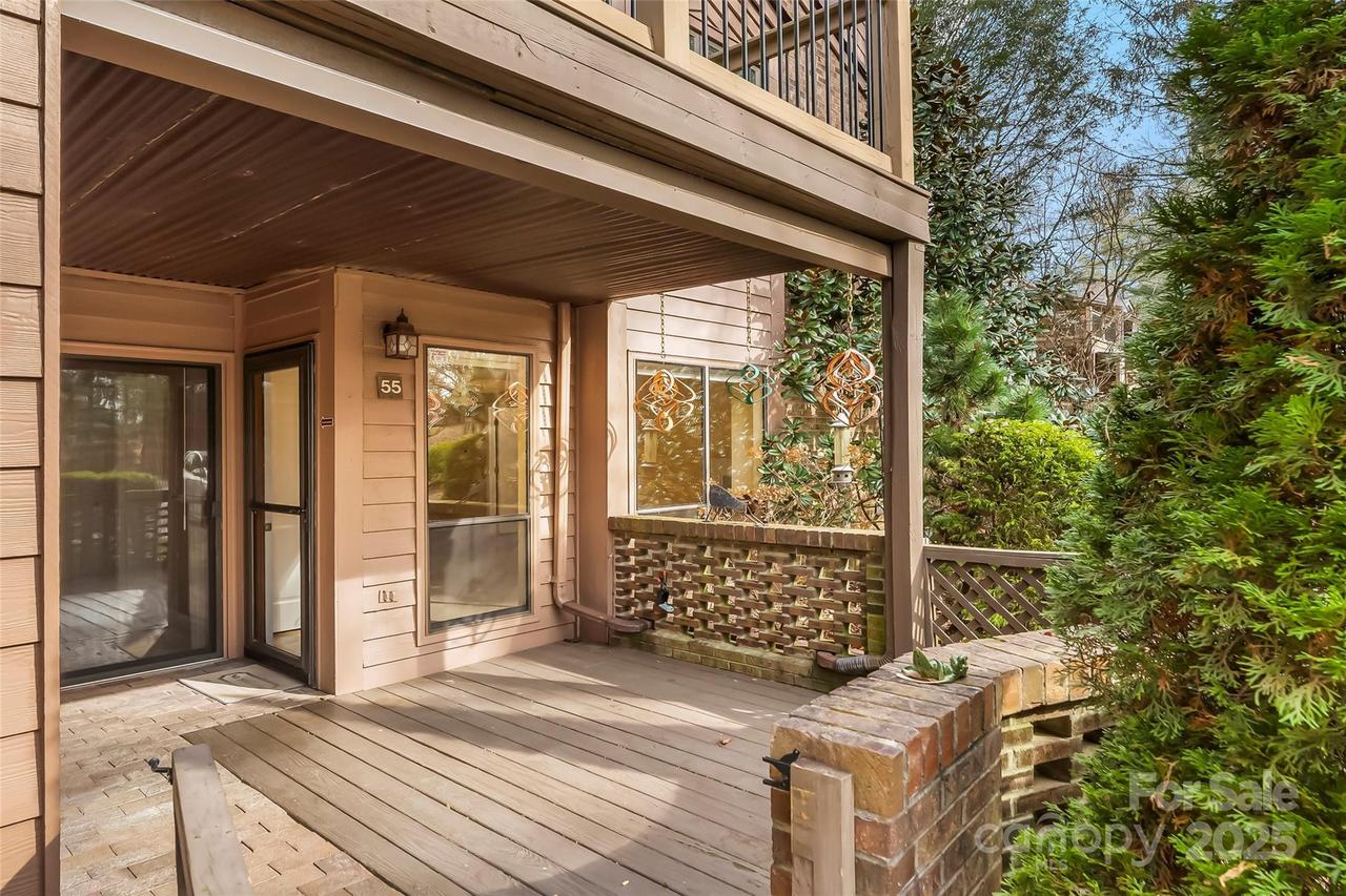 55 Ravencroft Ln., Asheville, NC 28803