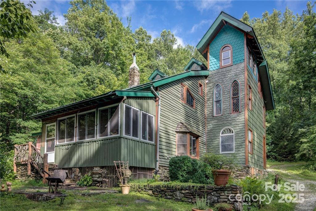 173 Camp Elliott Rd., Black Mountain, NC 28711