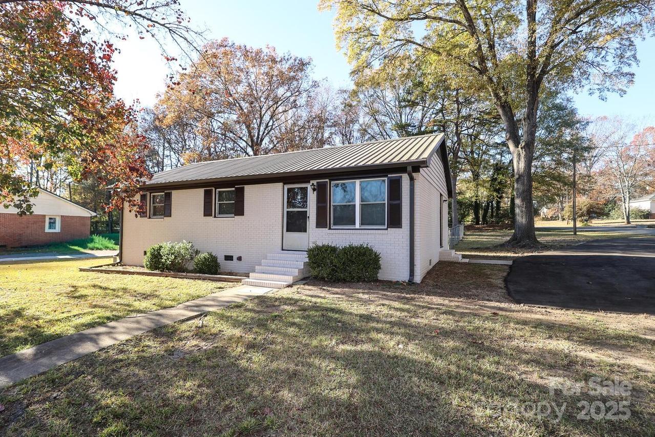 300 Grover Moore Pl., Indian Trail, NC 28079