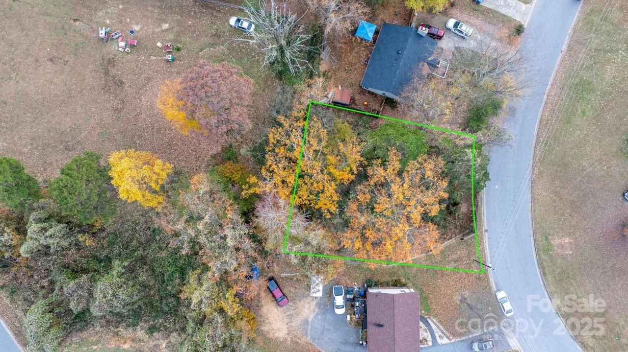 913 7th Street Dr., Hickory, NC 28602